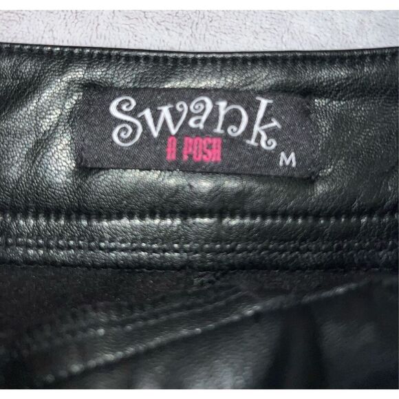 Women’s Vegan Faux Leather Mini Skirt MEDIUM - Picture 4 of 6